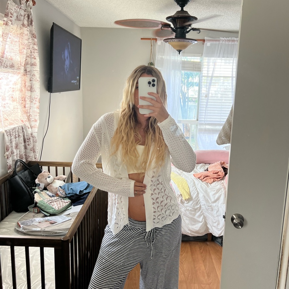 WHITE CARDIGAN - Picture 14 of 14